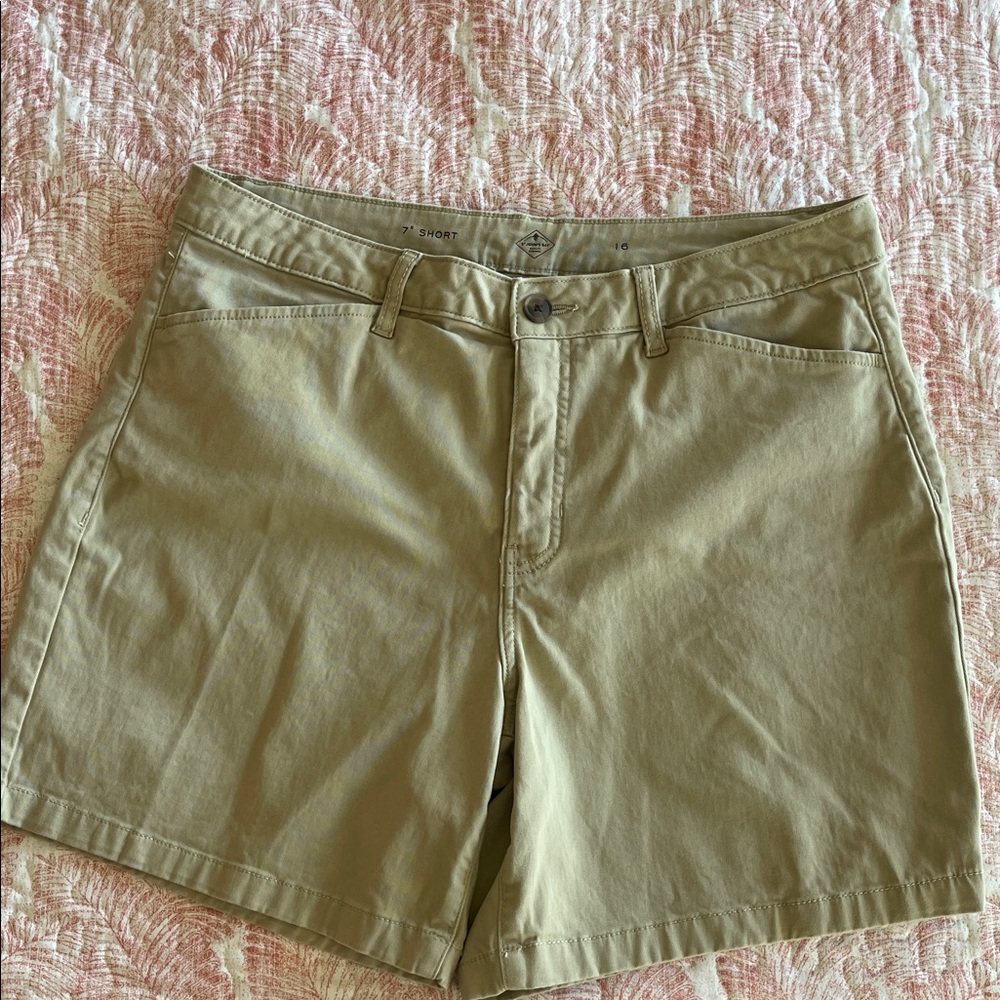 St. John's Bay Women's Tan Shorts